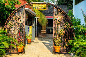 thumbnail: Exterior