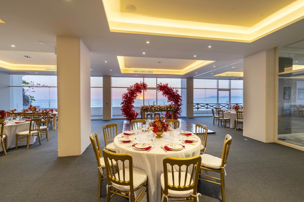 Indoor wedding
