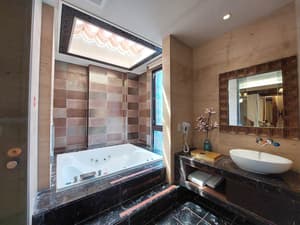 thumbnail: Bathroom