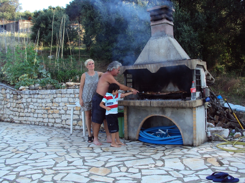 BBQ/picnic area