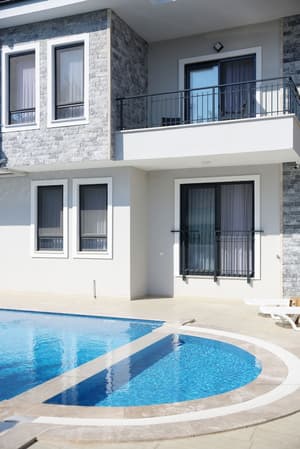 thumbnail: Exterior