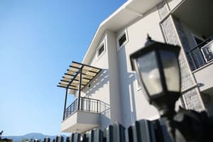 thumbnail: Exterior