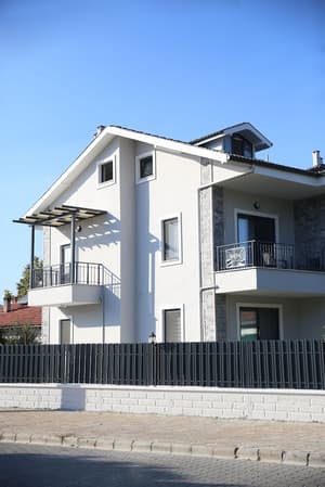 thumbnail: Exterior