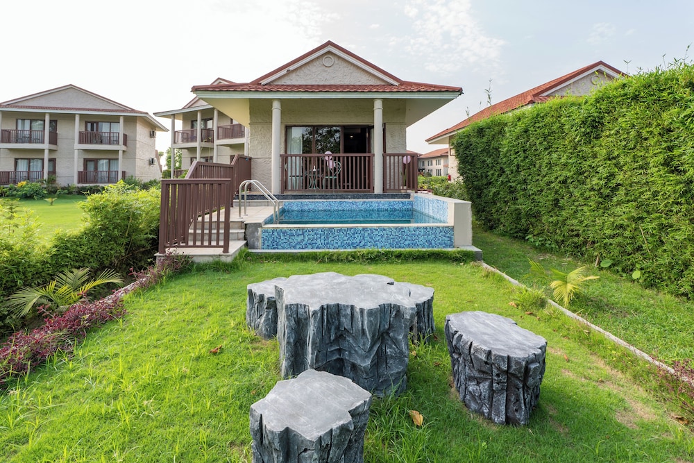 Private pool