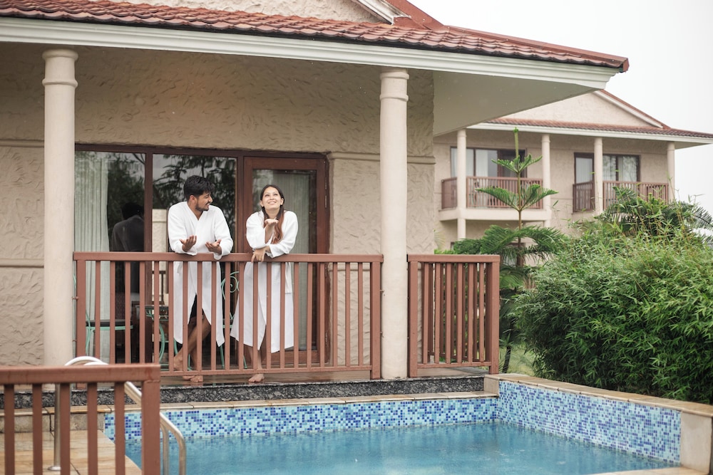 Private pool