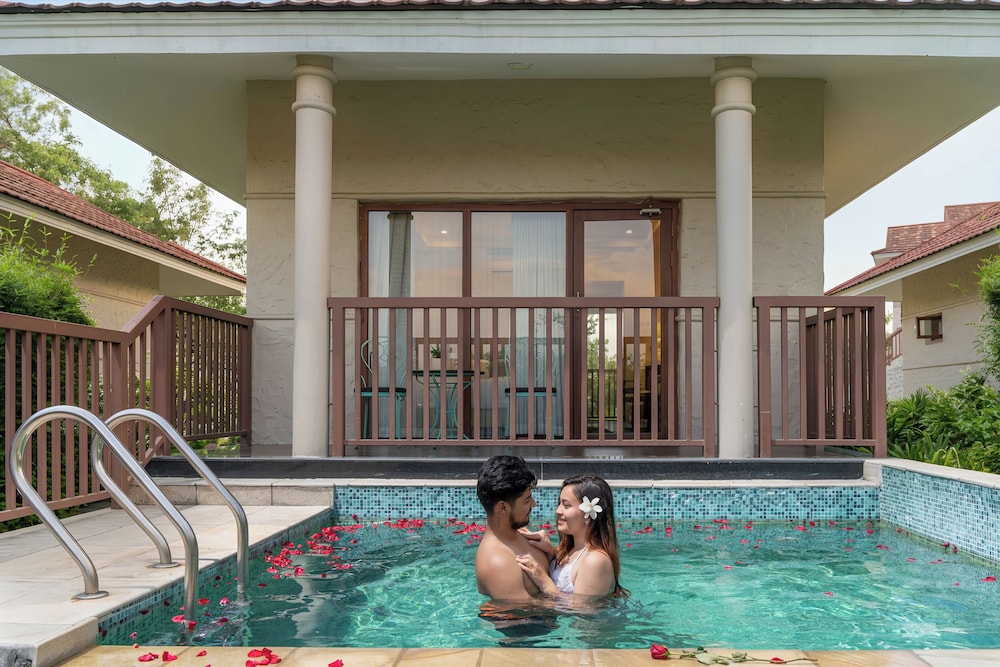 Private pool