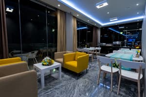 thumbnail: Lobby sitting area
