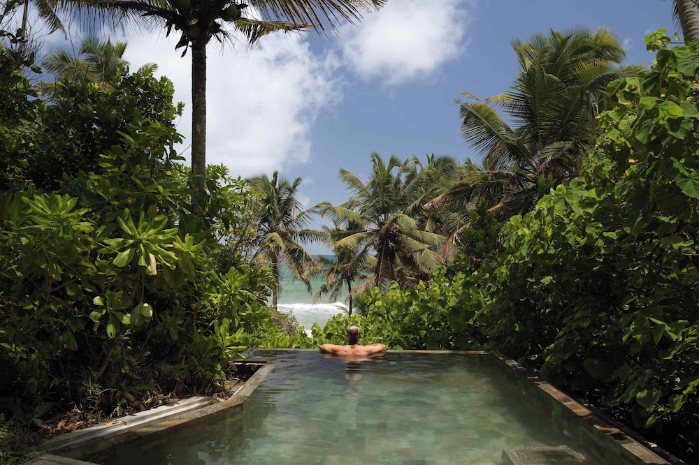 Private pool