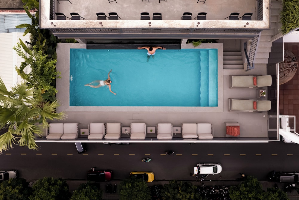 Rooftop pool