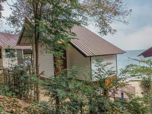 thumbnail: Exterior