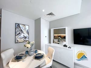 thumbnail: In-room dining