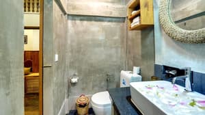thumbnail: Bathroom shower