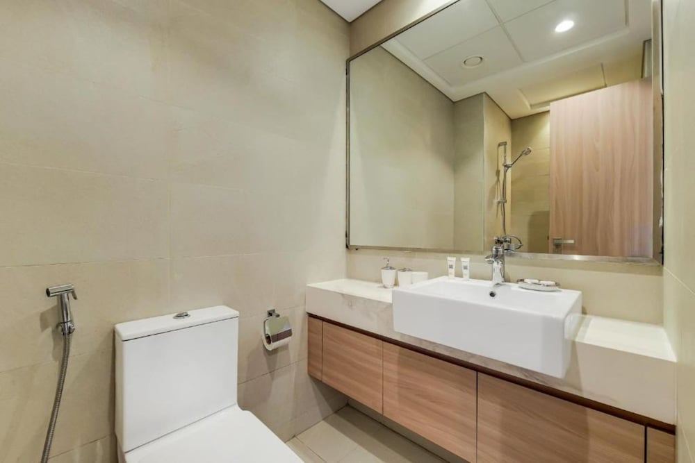 Bathroom shower
