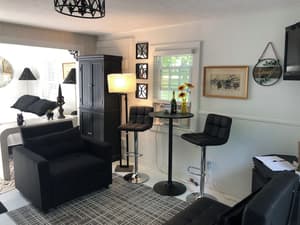thumbnail: In-room dining