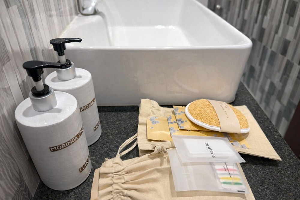 Bathroom amenities