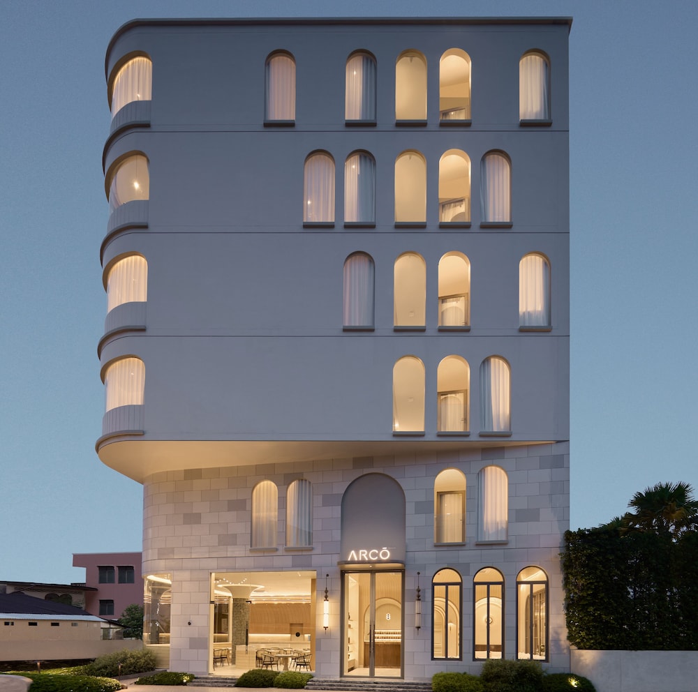 Front of property - evening/night