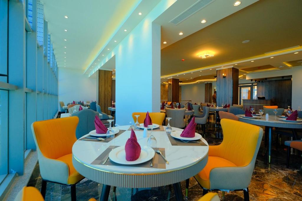 Restaurant-cafeteria