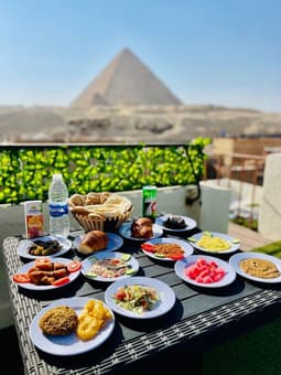 solima pyramids inn