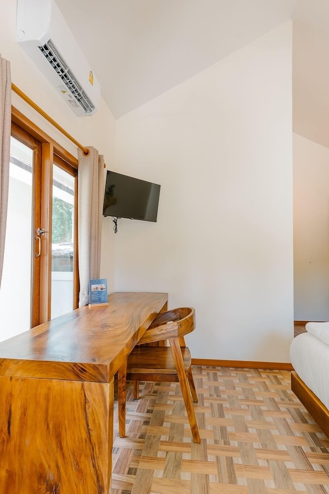 In-room business center