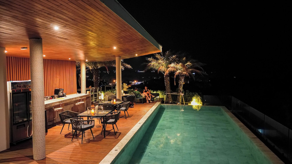 Rooftop pool