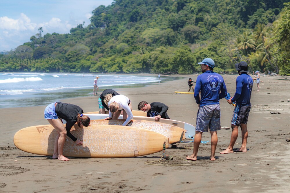 Surfing/boogie boarding