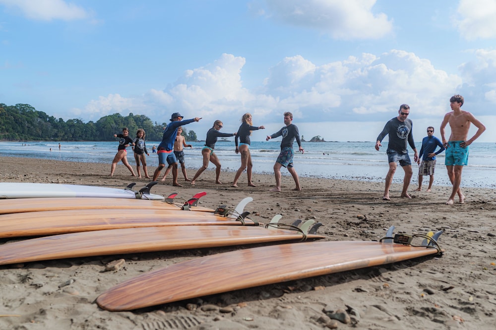 Surfing/boogie boarding