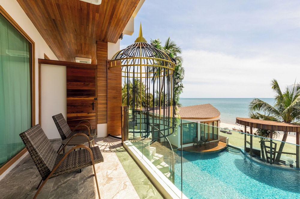 Beach/ocean view