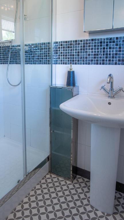 f2224875cadfe700ce6305bd7e507dda.jpg