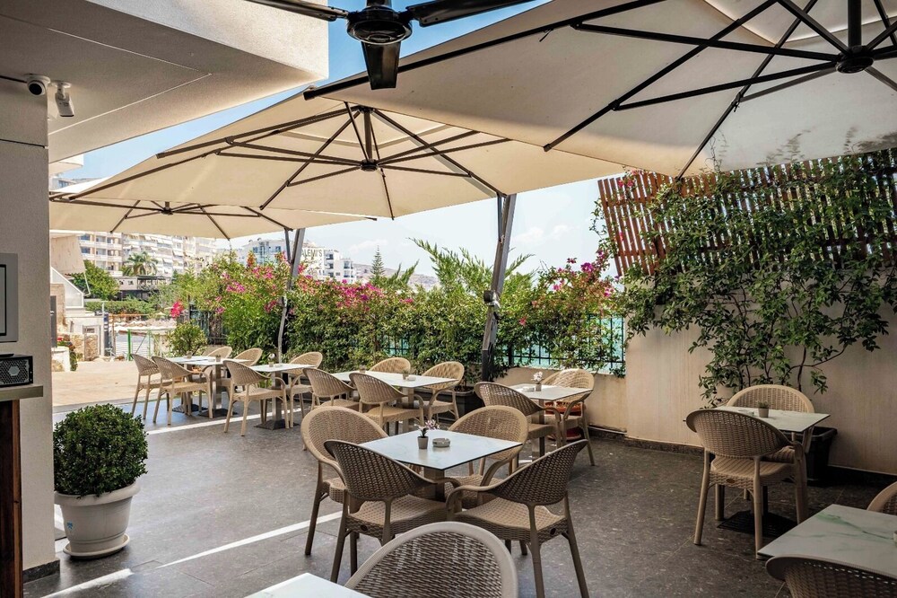 Restaurant-cafeteria