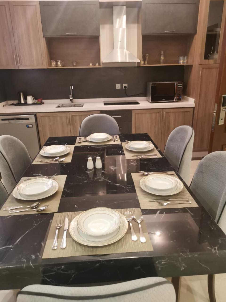 Restaurant-cafeteria