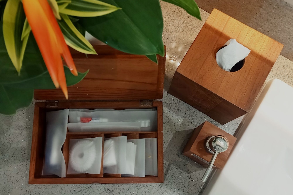 Bathroom amenities