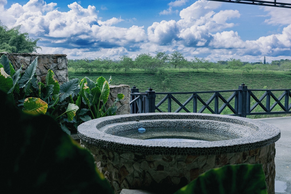 Private spa tub