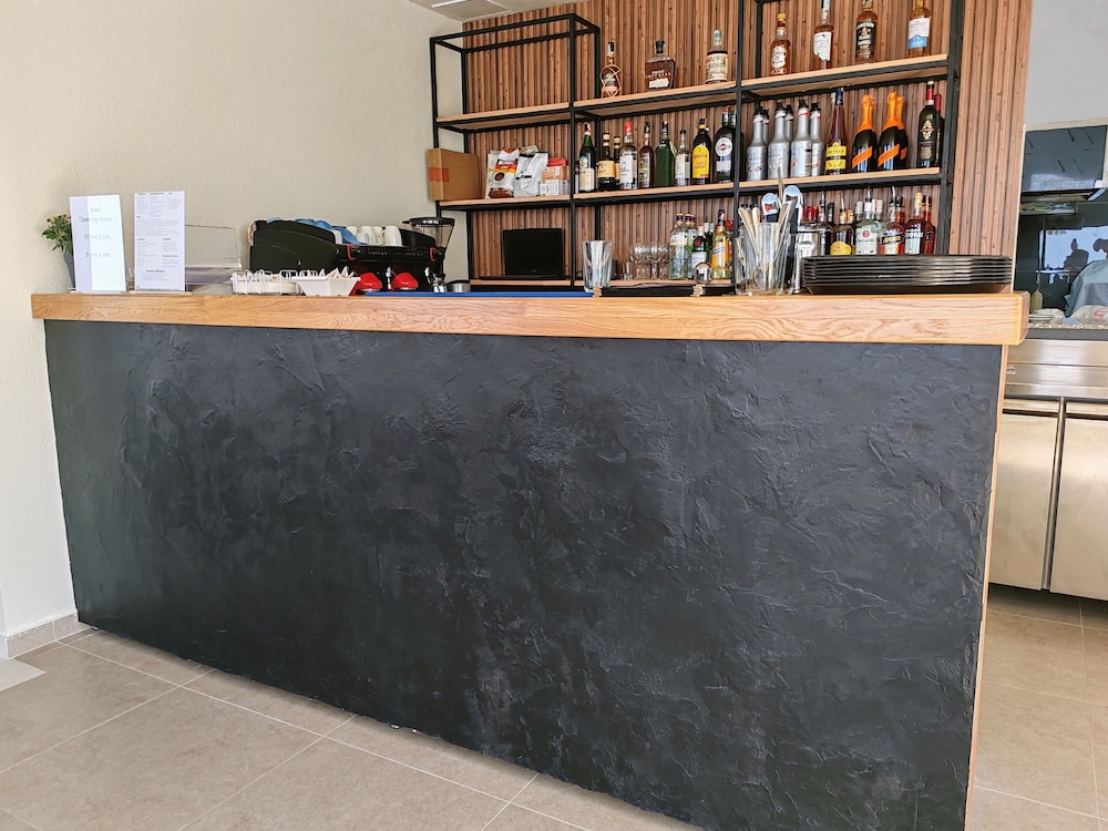 Poolside bar