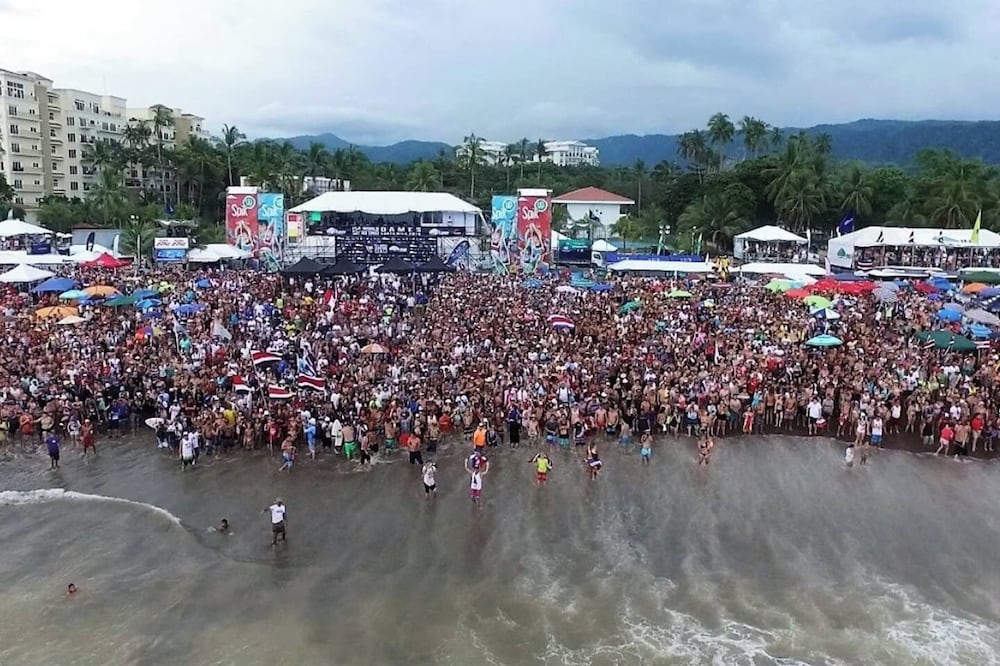 Surfing/boogie boarding