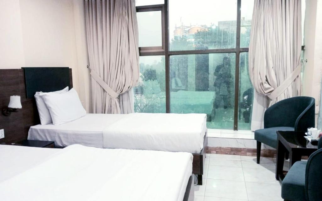 8a9d95ae9aafcf2a354e0a29fb0b9c21.jpg