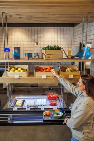 thumbnail: Breakfast area