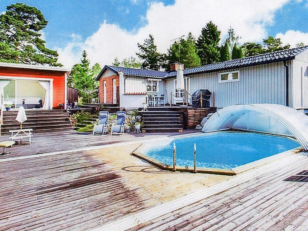 Primary image