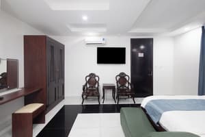 thumbnail: Room