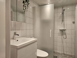 thumbnail: Interior