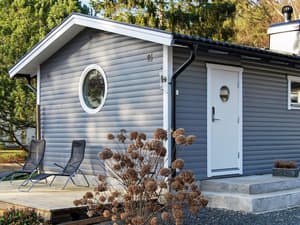 thumbnail: Exterior