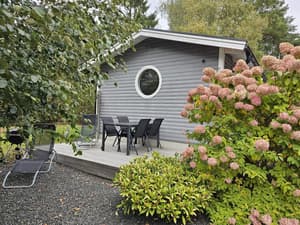 thumbnail: Exterior