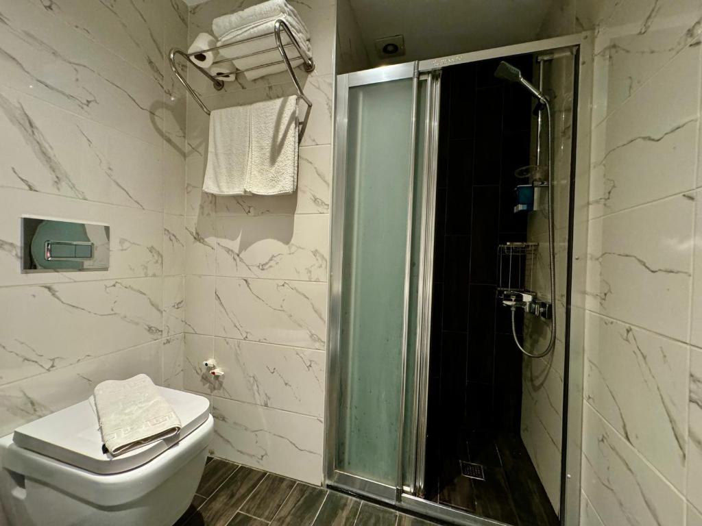 4ec7a175ab39d822397ccc6301317611.jpg