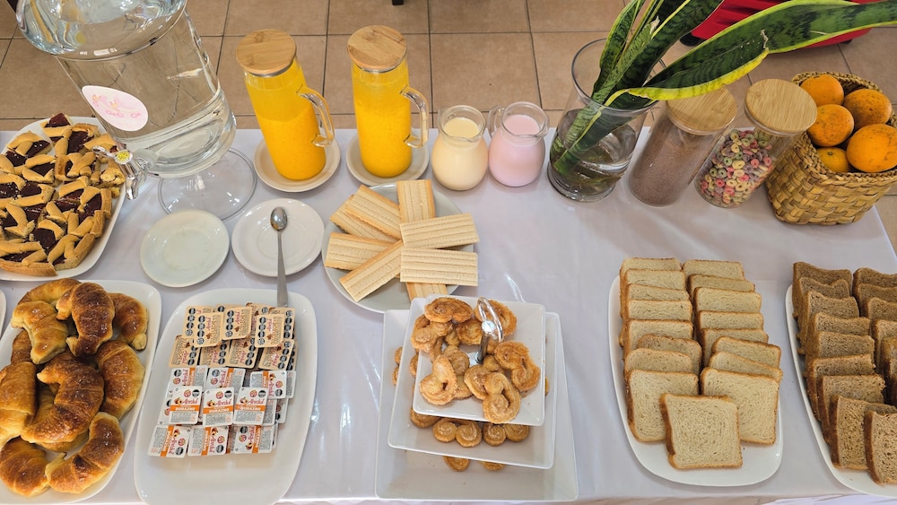 Breakfast meal
