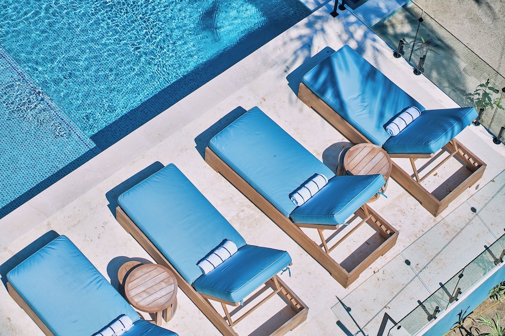 Infinity pool