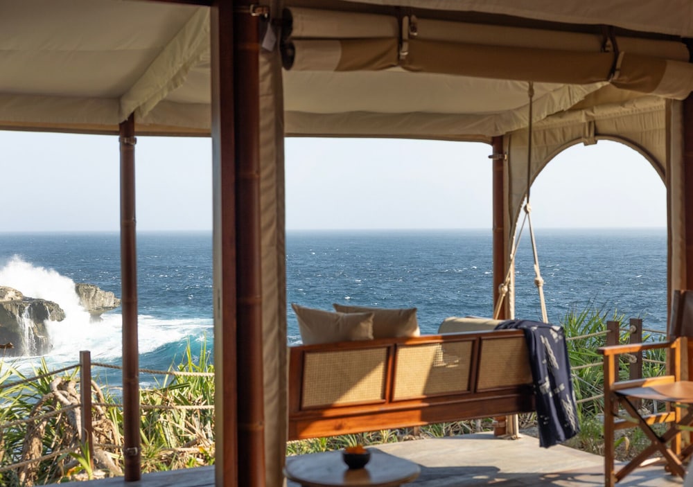 Beach/ocean view