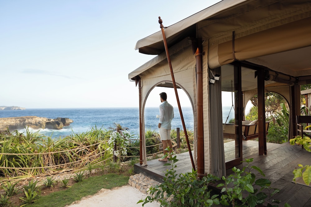 Beach/ocean view