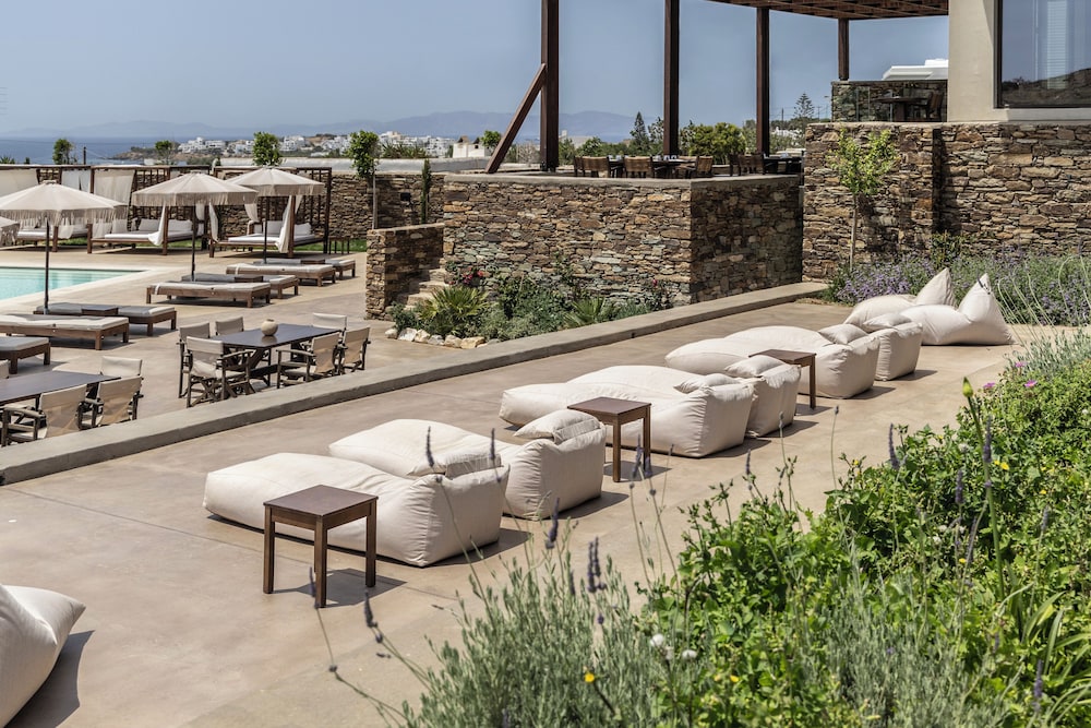 Sundeck