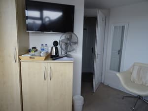 thumbnail: Room amenity