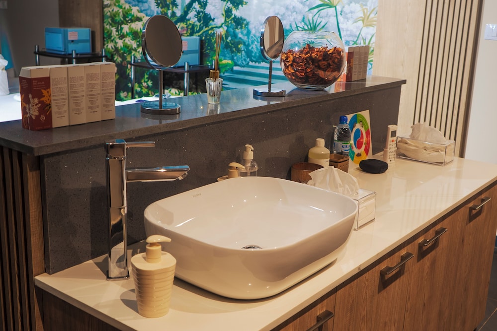 Bathroom sink