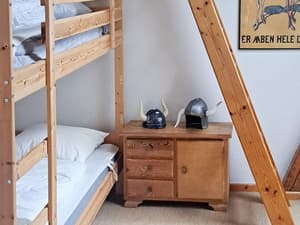 thumbnail: Interior